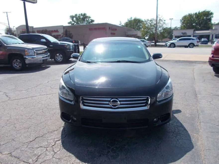 2014 Nissan Maxima SV photo 1