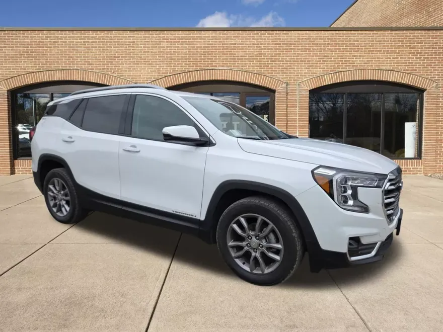 2024 Gmc Terrain SLT photo 1