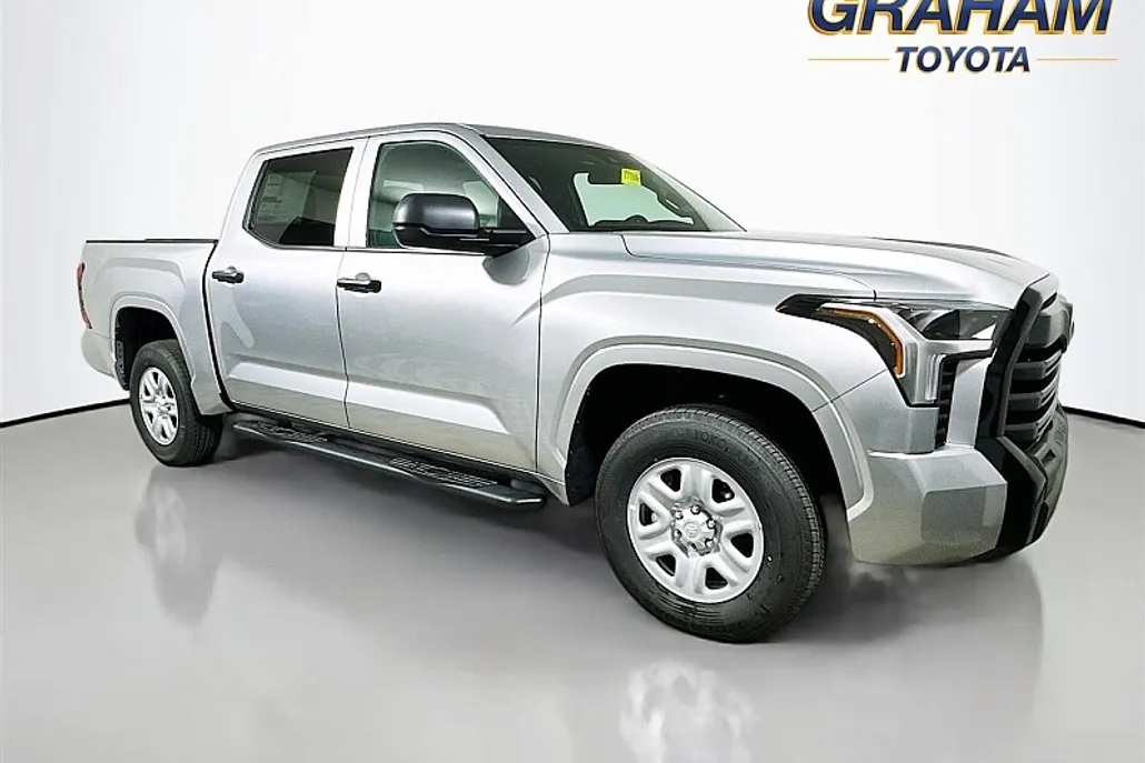 2026 Toyota Tundra SR CrewMax photo 1