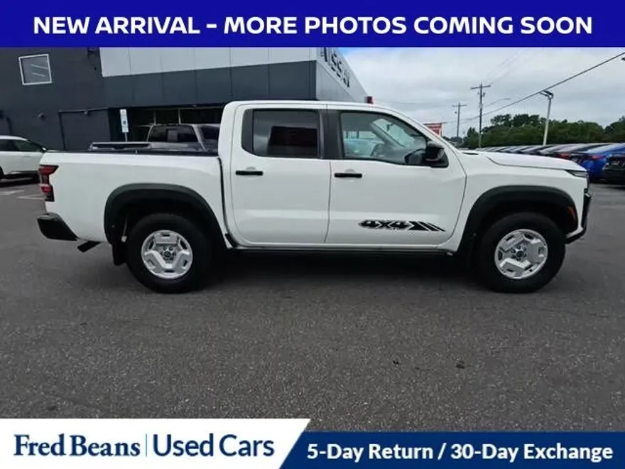 2024 Nissan Frontier SV photo 1