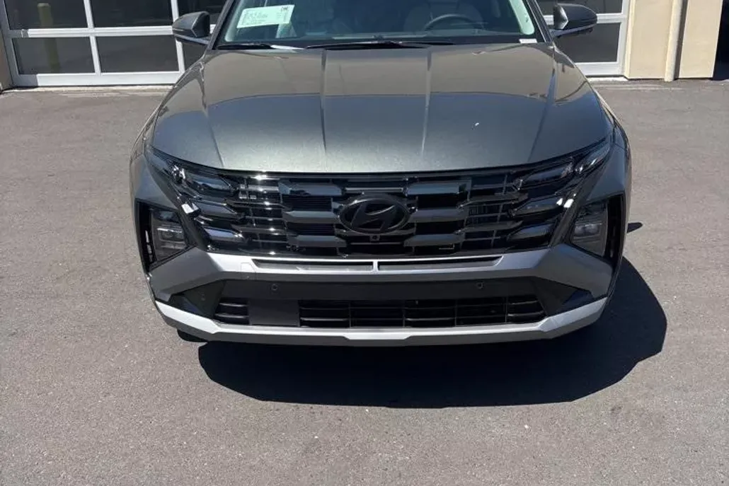 2025 Hyundai Tucson Hybrid Limited photo 1