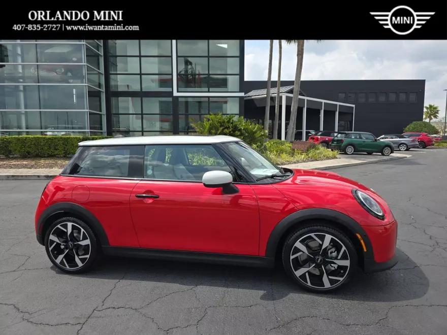 2025 Mini Cooper 2 Door Hardtop Signature photo 1
