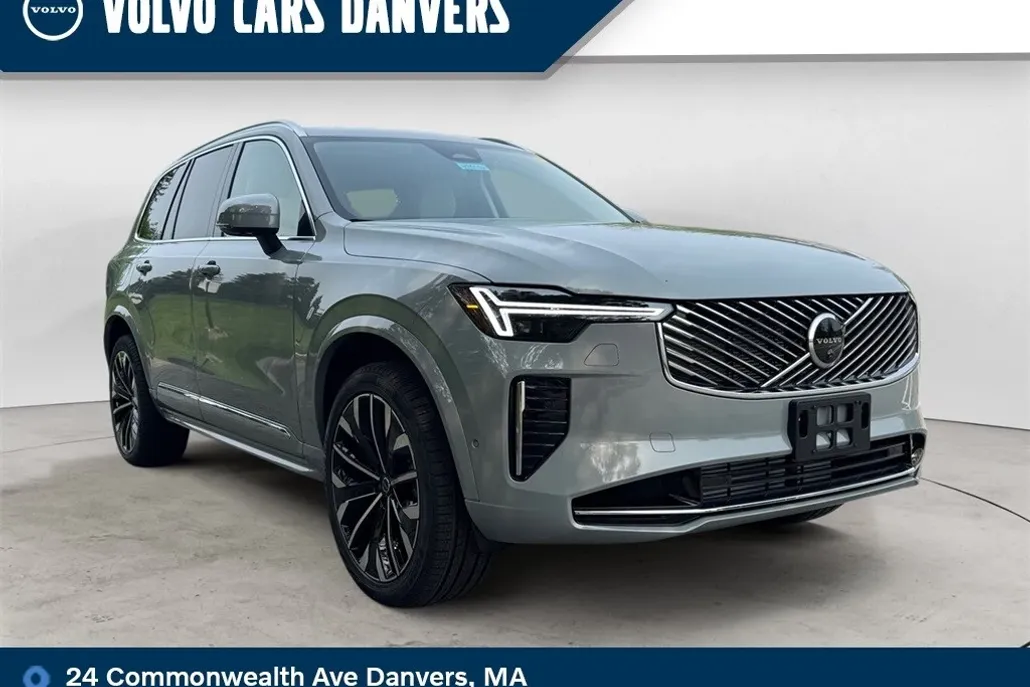 2026 Volvo XC90 T8 photo 1