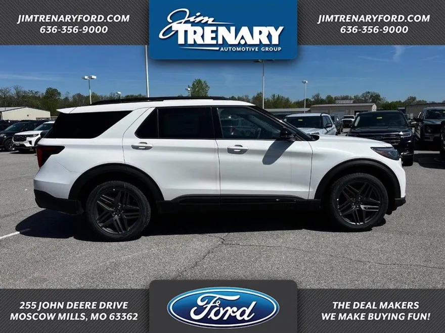 2025 Ford Explorer ST-Line photo 1