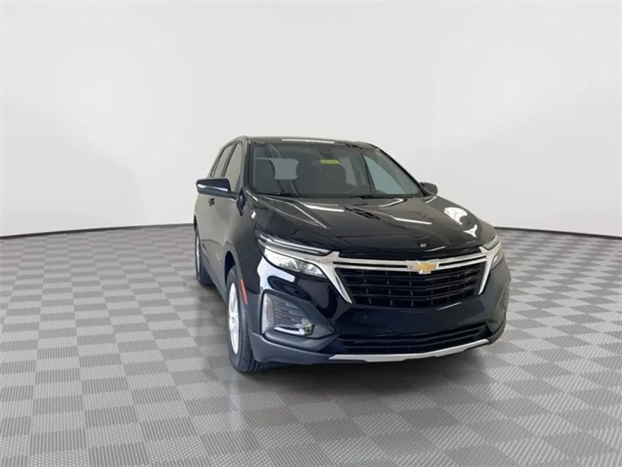 2022 Chevrolet Equinox LT photo 1