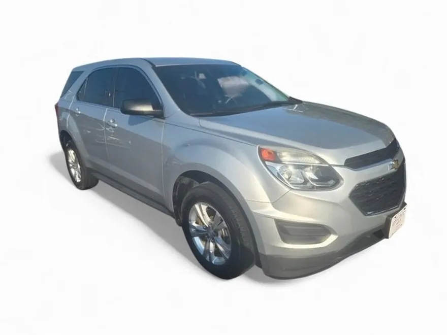 2017 Chevrolet Equinox LS photo 1