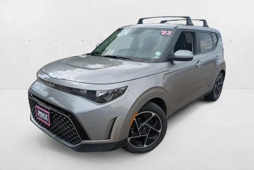 2023 Kia Soul EX photo 1