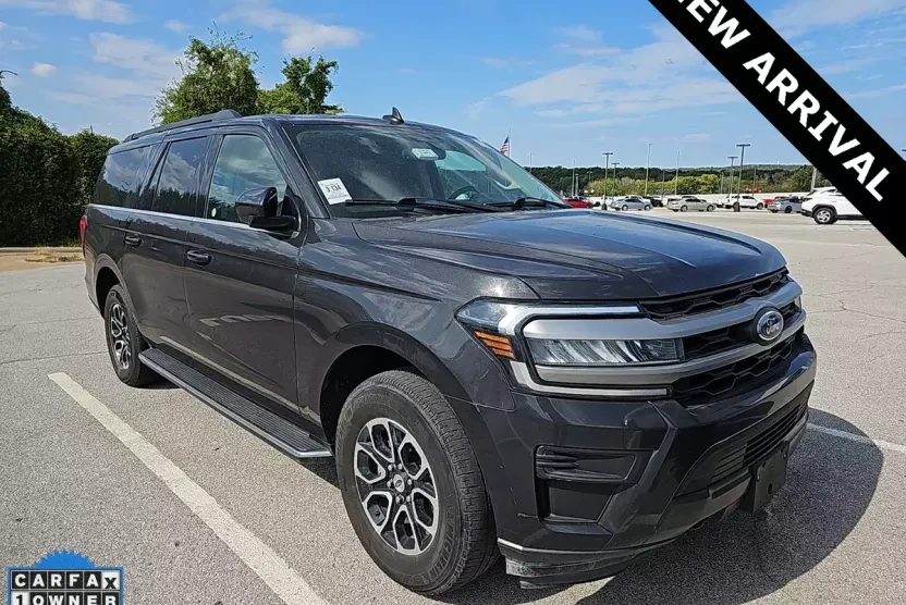2023 Ford Expedition MAX XLT photo 1