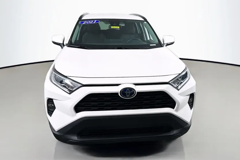 2021 Toyota RAV4 Hybrid XLE photo 1