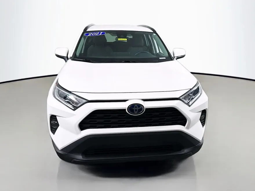 2021 Toyota RAV4 Hybrid XLE photo 1