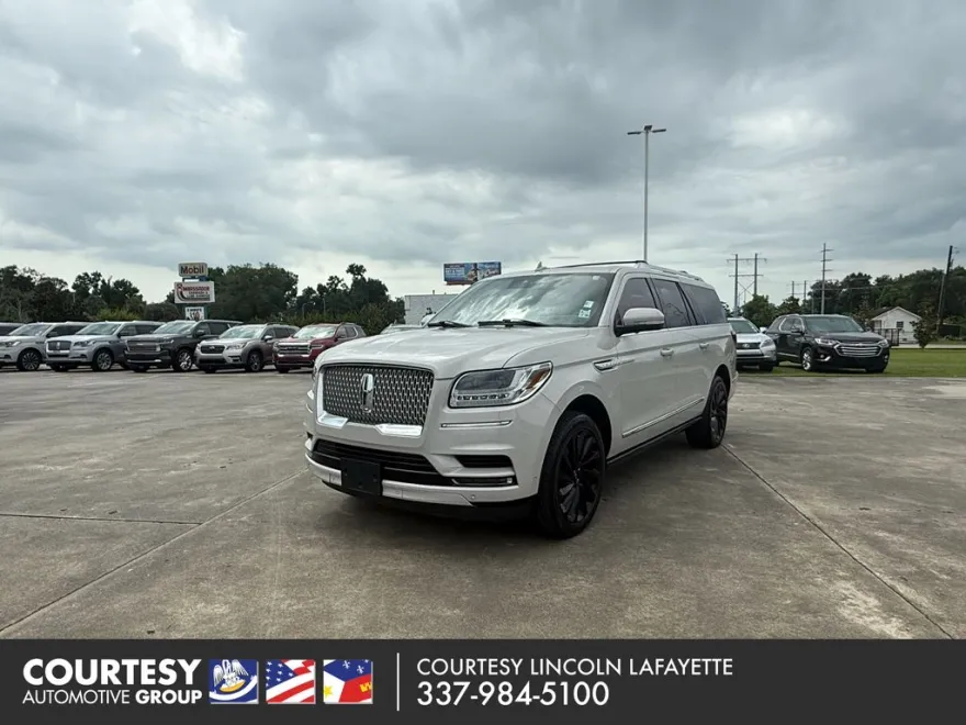 2021 Lincoln Navigator L Reserve photo 1
