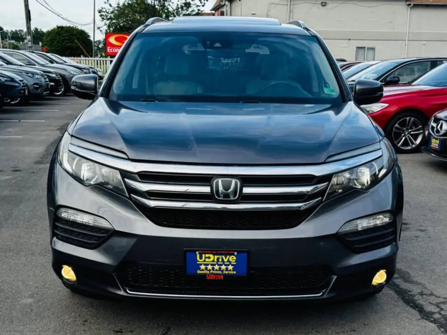 2016 Honda Pilot Elite photo 1