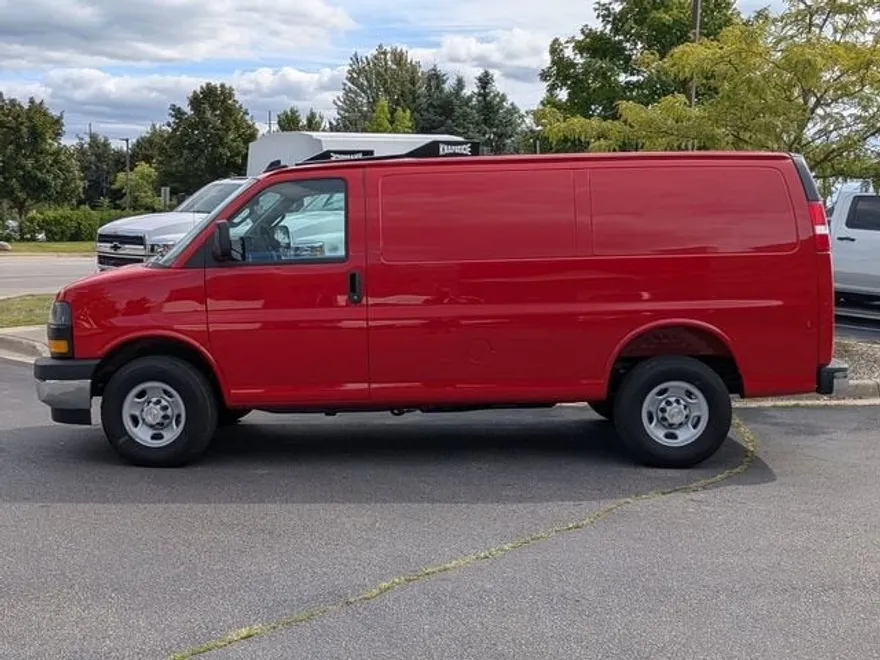 2025 Chevrolet Express Cargo 2500 photo 1