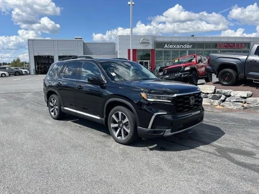 2023 Honda Pilot Elite photo 1