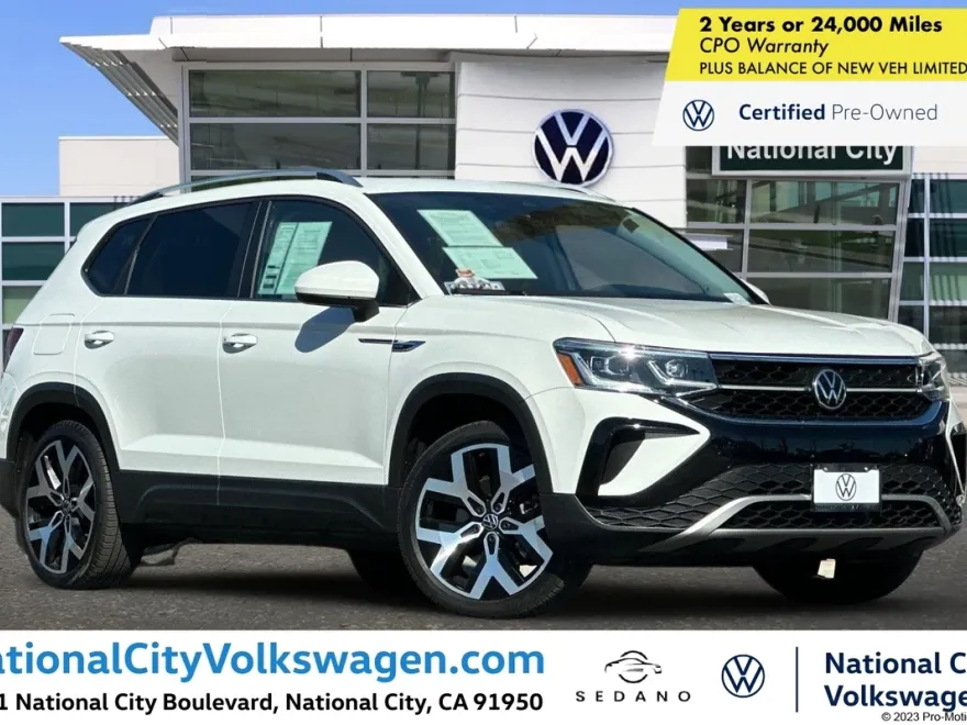 2022 Volkswagen Taos SEL photo 1