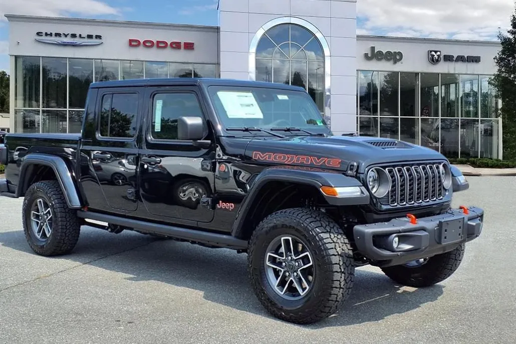 2025 Jeep Gladiator Mojave photo 1