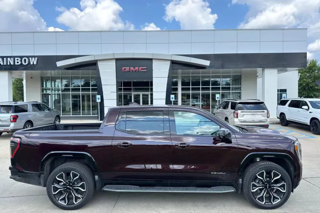 2025 Gmc Sierra EV Denali photo 1