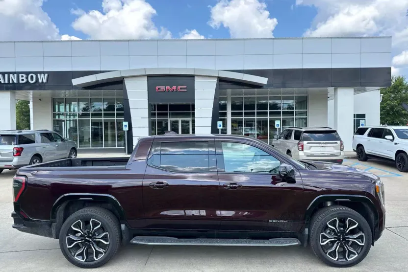 2025 Gmc Sierra EV Denali photo 1