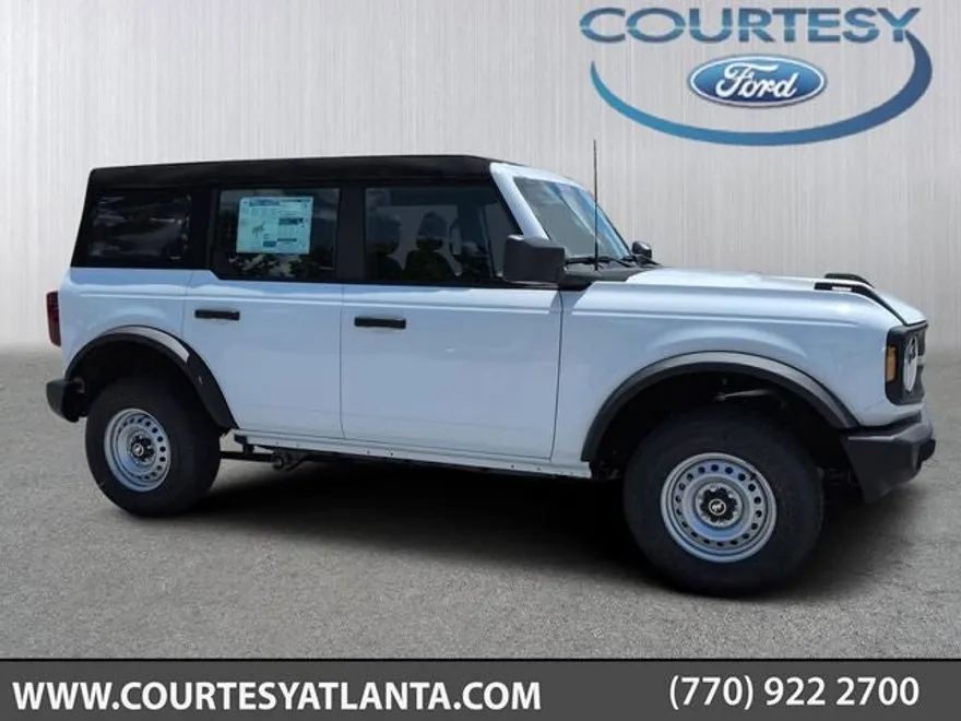 2025 Ford Bronco Base photo 1