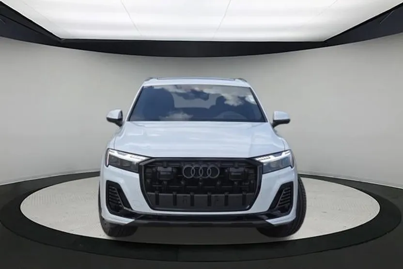 2025 Audi Q7 Prestige photo 1