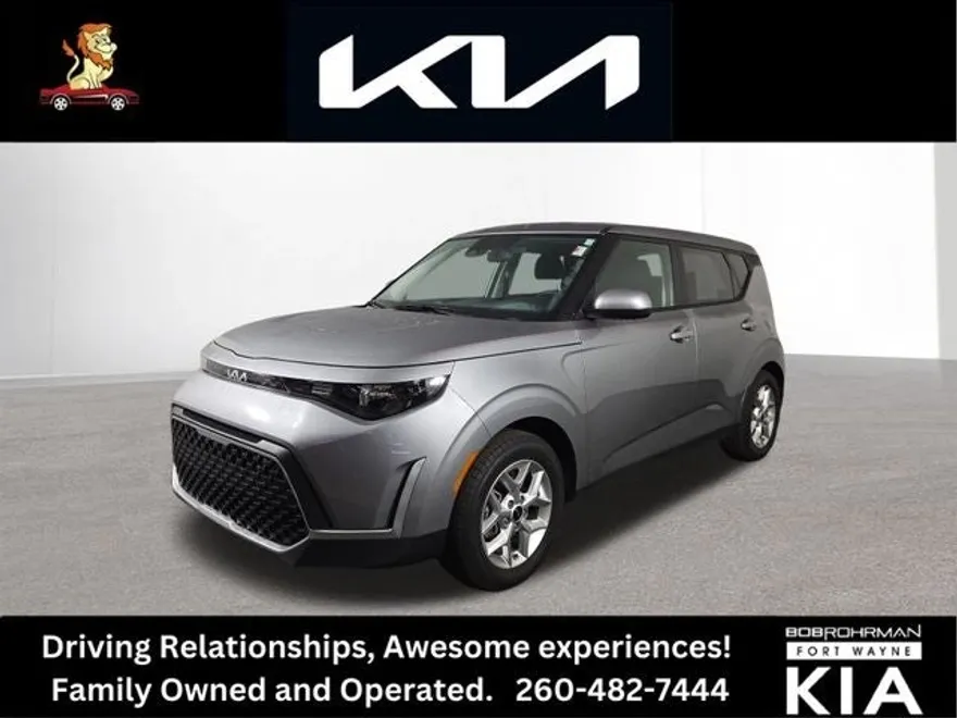 2023 Kia Soul LX photo 1