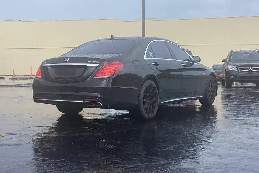 2015 Mercedes Benz S 65 AMG photo 1