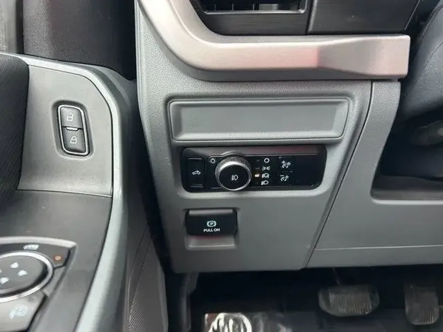 2023 Ford F-150 XLT photo 12