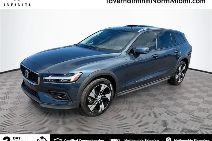 2024 Volvo V60 Cross Country B5 Plus photo 1