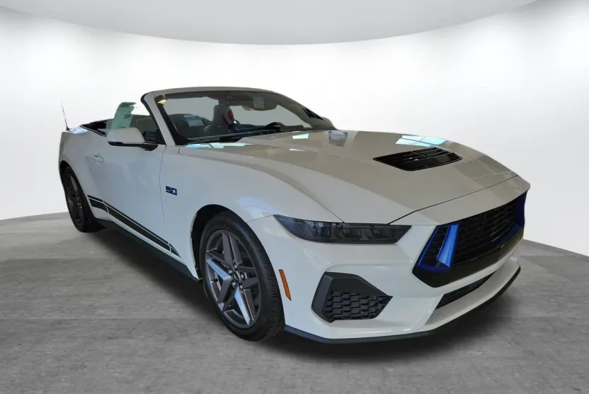 2025 Ford Mustang GT Premium photo 1