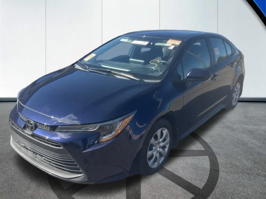 2025 Toyota Corolla LE photo 1
