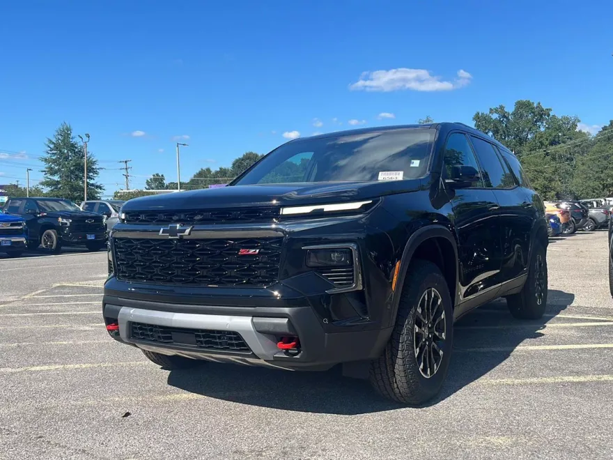 2026 Chevrolet Traverse Z71 photo 1