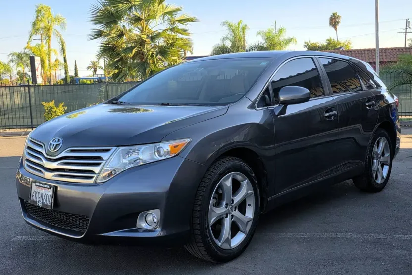 2009 Toyota Venza photo 1