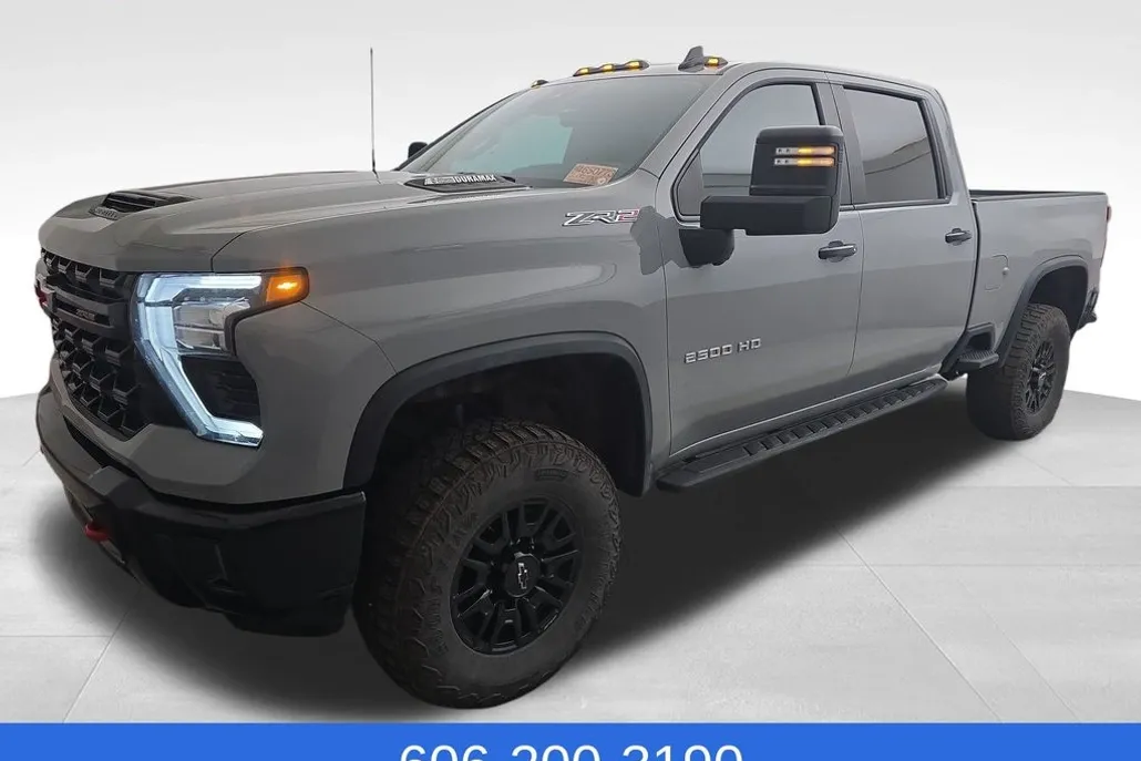 2024 Chevrolet Silverado 2500HD ZR2 photo 1