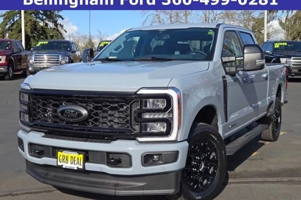 2025 Ford F-350 Lariat photo 1