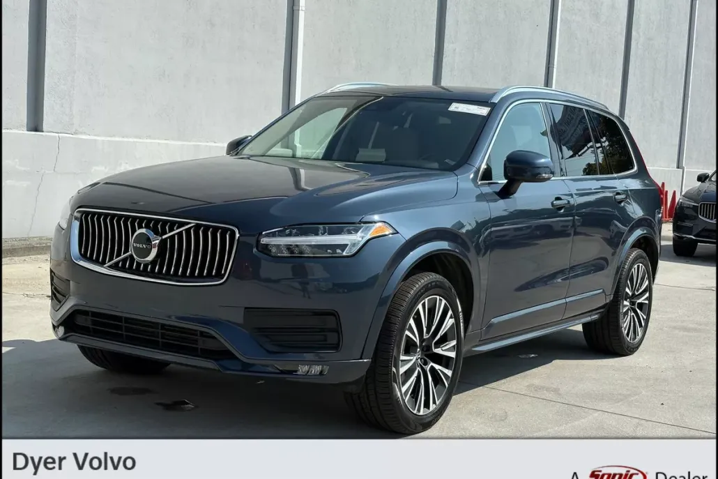 2020 Volvo XC90 Momentum photo 1