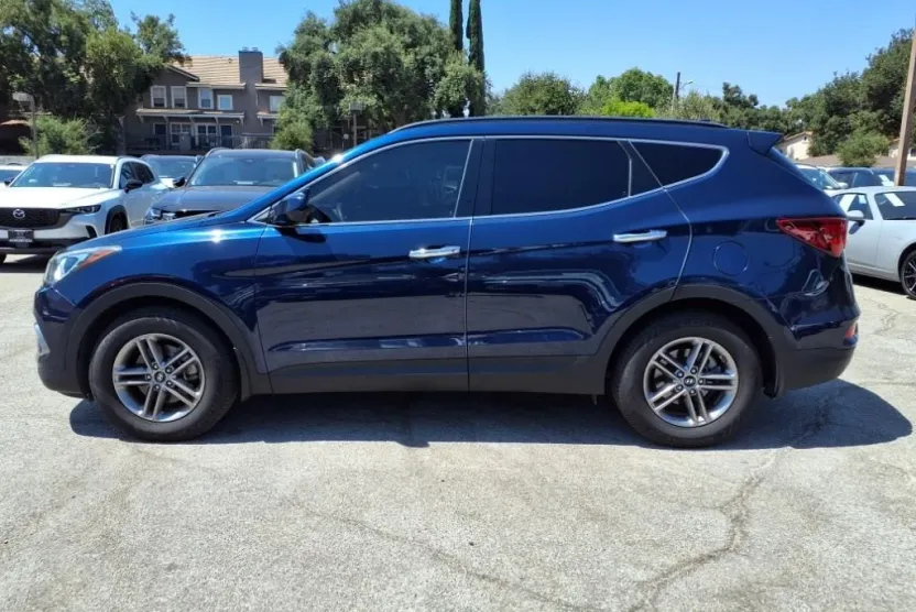 2017 Hyundai Santa Fe Sport Base photo 1