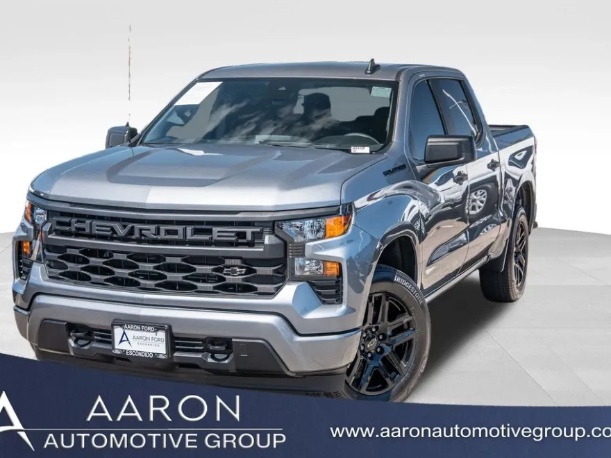 2024 Chevrolet Silverado 1500 Custom photo 1