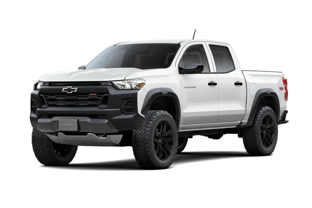 2025 Chevrolet Colorado Trail Boss photo 1