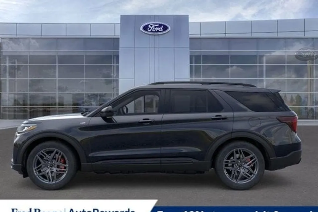 2025 Ford Explorer ST-Line photo 1