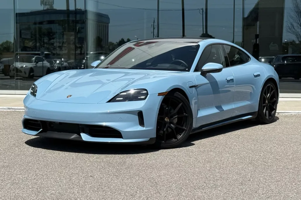2025 Porsche Taycan 4S photo 1