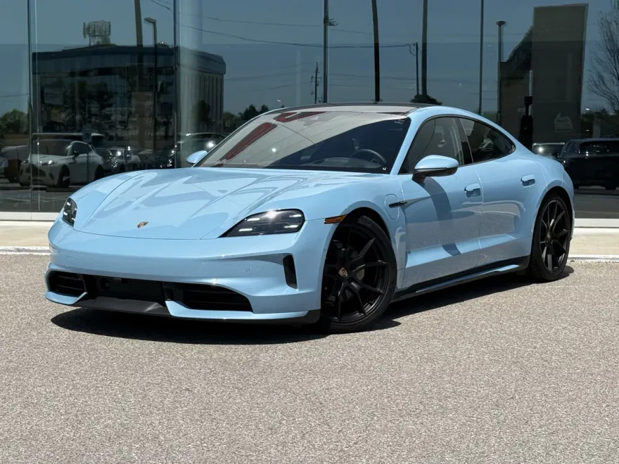 2025 Porsche Taycan 4S photo 1