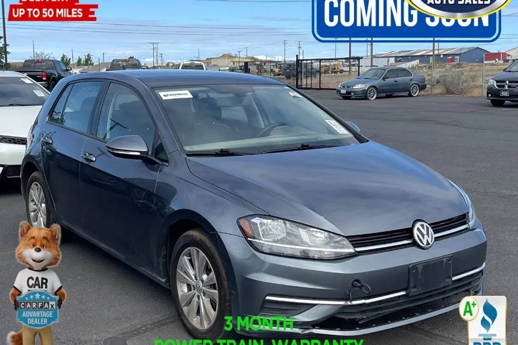 2021 Volkswagen Golf TSI photo 1