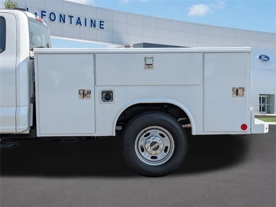 2025 Ford F-250 photo 1