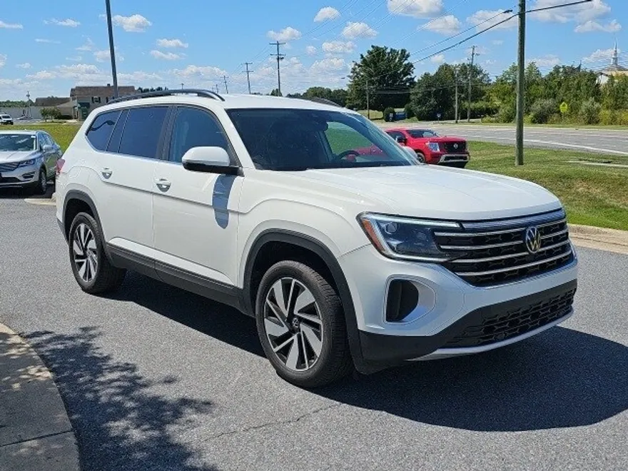 2024 Volkswagen Atlas SE Technology photo 1