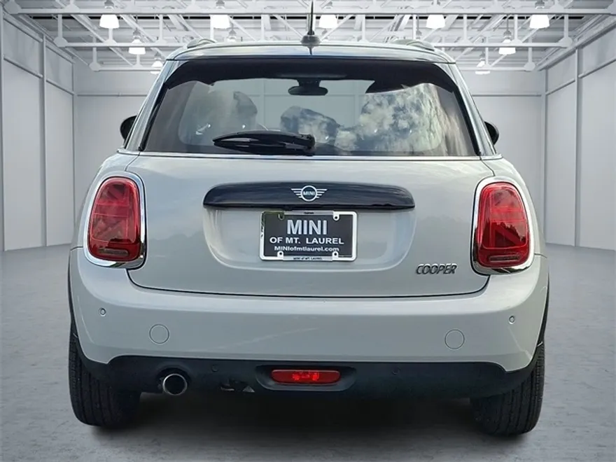 2021 Mini Cooper 4 Door Hardtop Signature photo 1