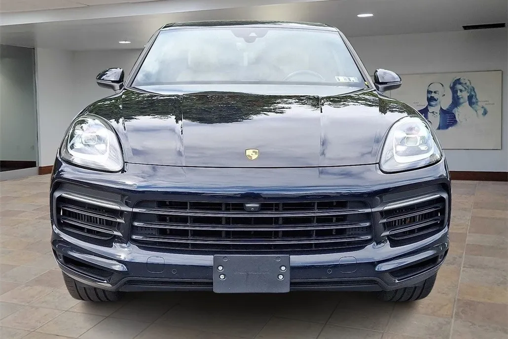 2019 Porsche Cayenne S photo 1