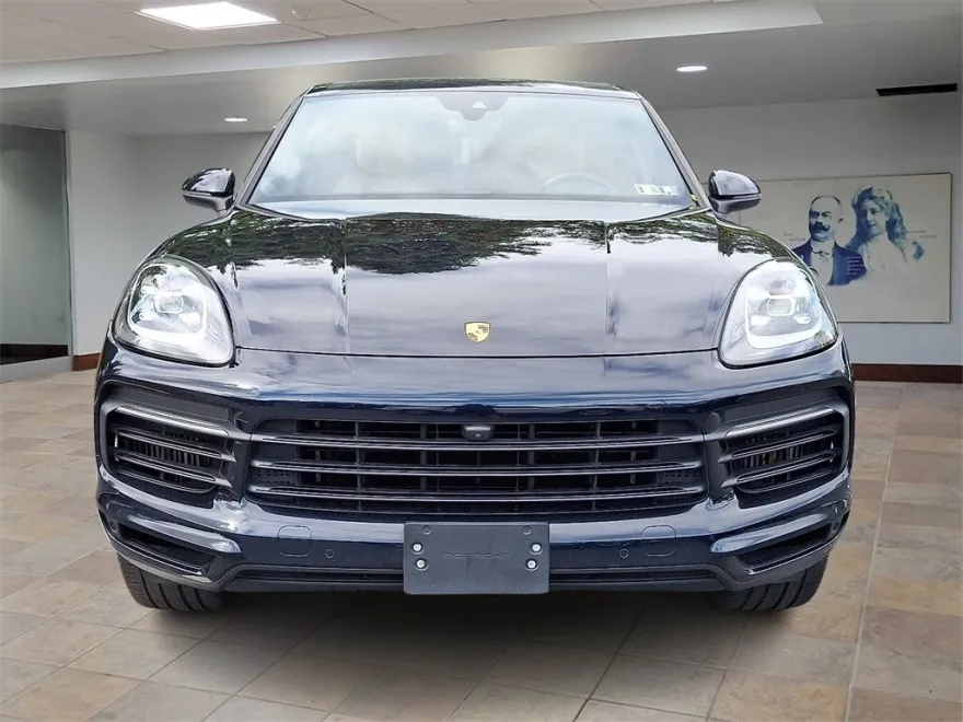 2019 Porsche Cayenne S photo 1