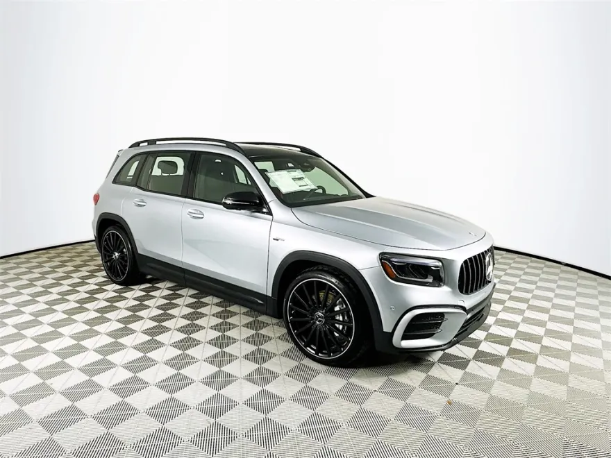 2025 Mercedes Benz GLB 35 AMG 4MATIC photo 1