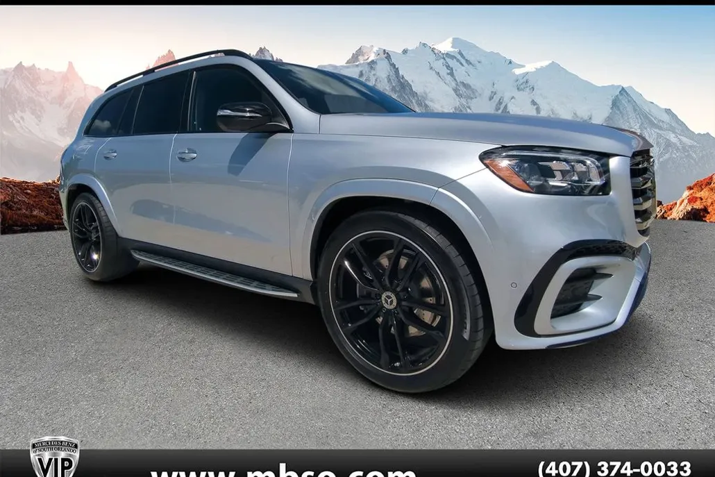 2026 Mercedes Benz GLS 450 4MATIC photo 1