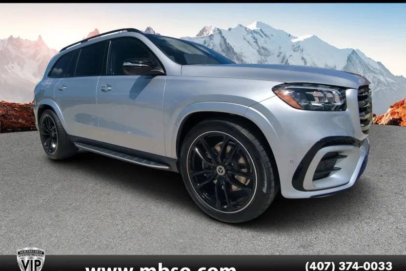 2026 Mercedes Benz GLS 450 4MATIC photo 1